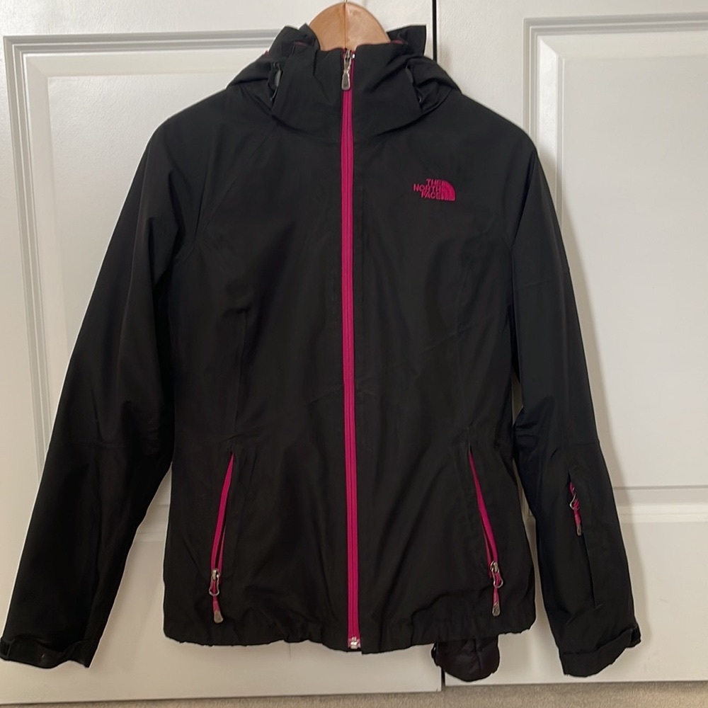 North Face Women’s 3in1 Triclimate Jacket (like new)
